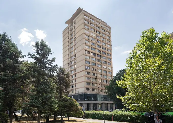 Elegant In The Heart Of The Town Apartment *