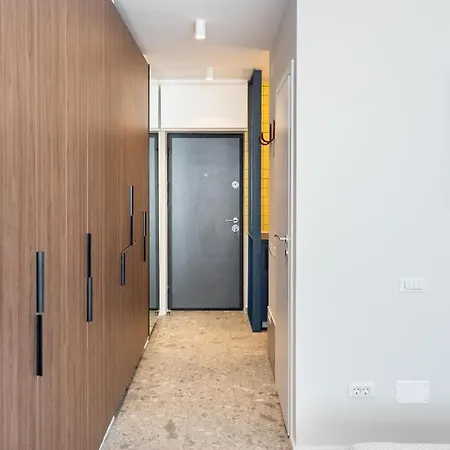 Elegant In The Heart Of The Town * Bucharest